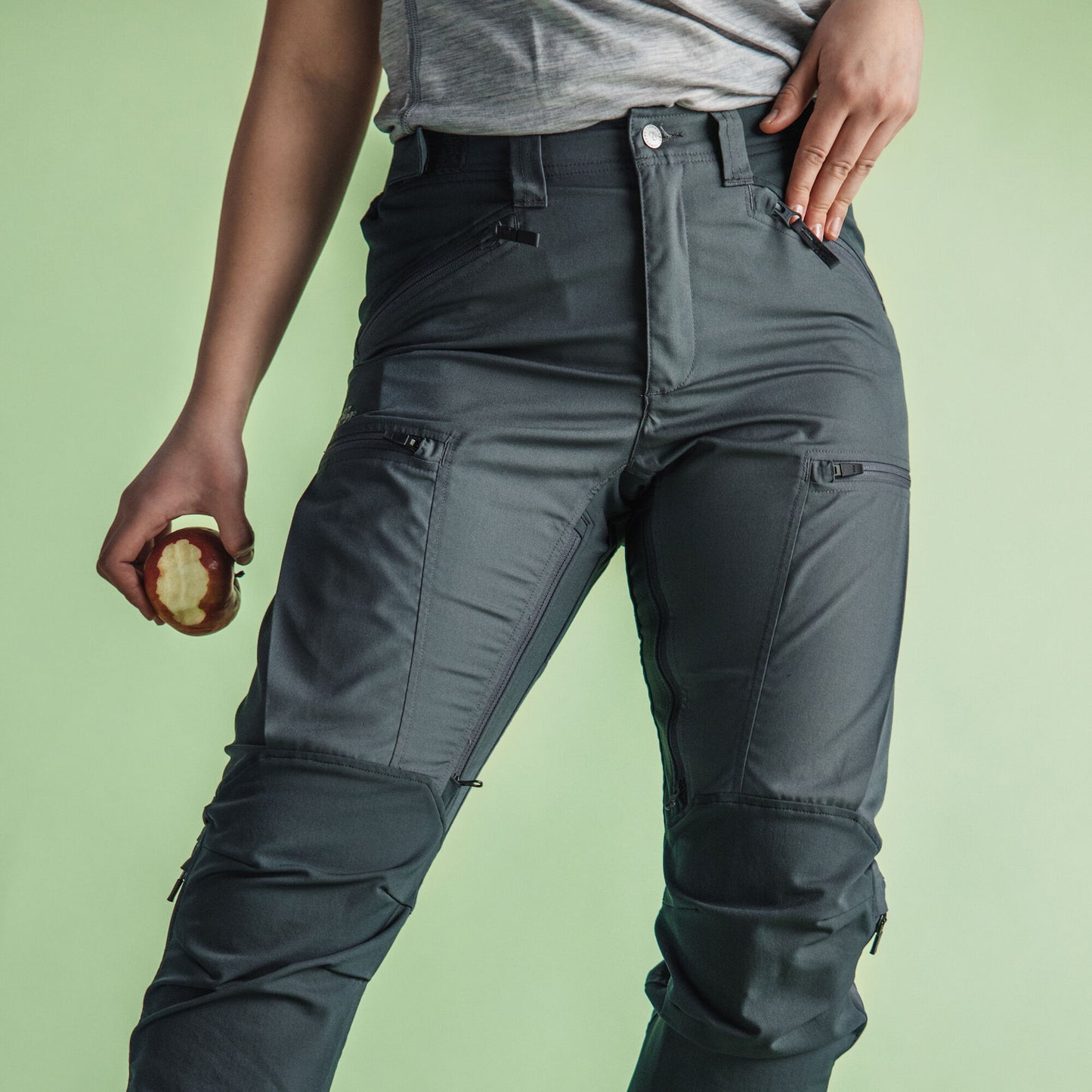Makke High Waist Curved Pant W (Dam) - Friluftsbyxa med hög midja