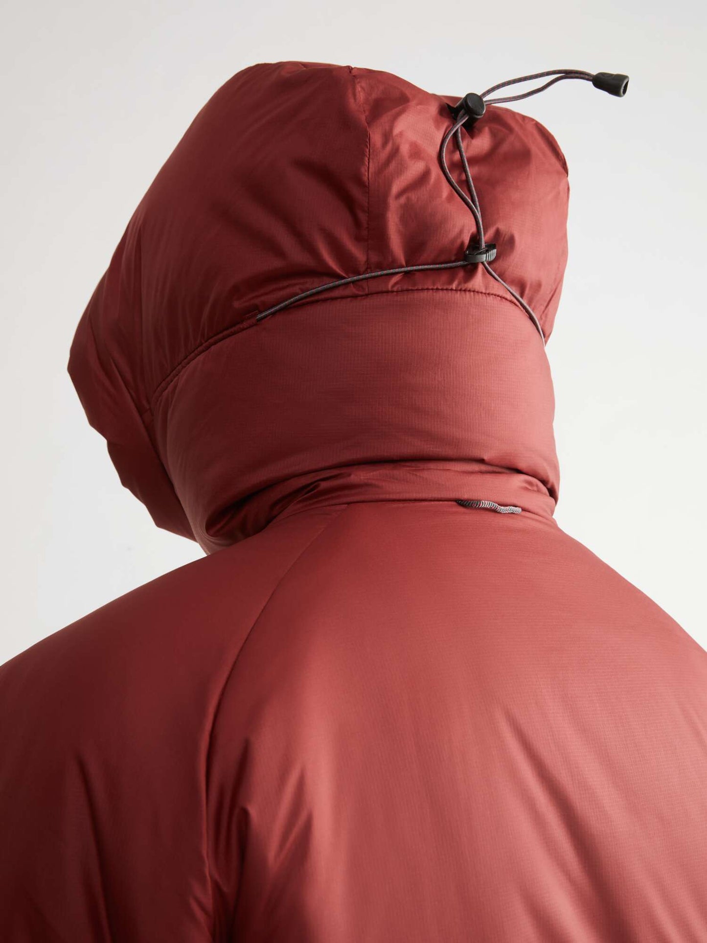 Lödyn Hood Jacket M's (Herr) - lätt och packbar jacka med syntetisolering