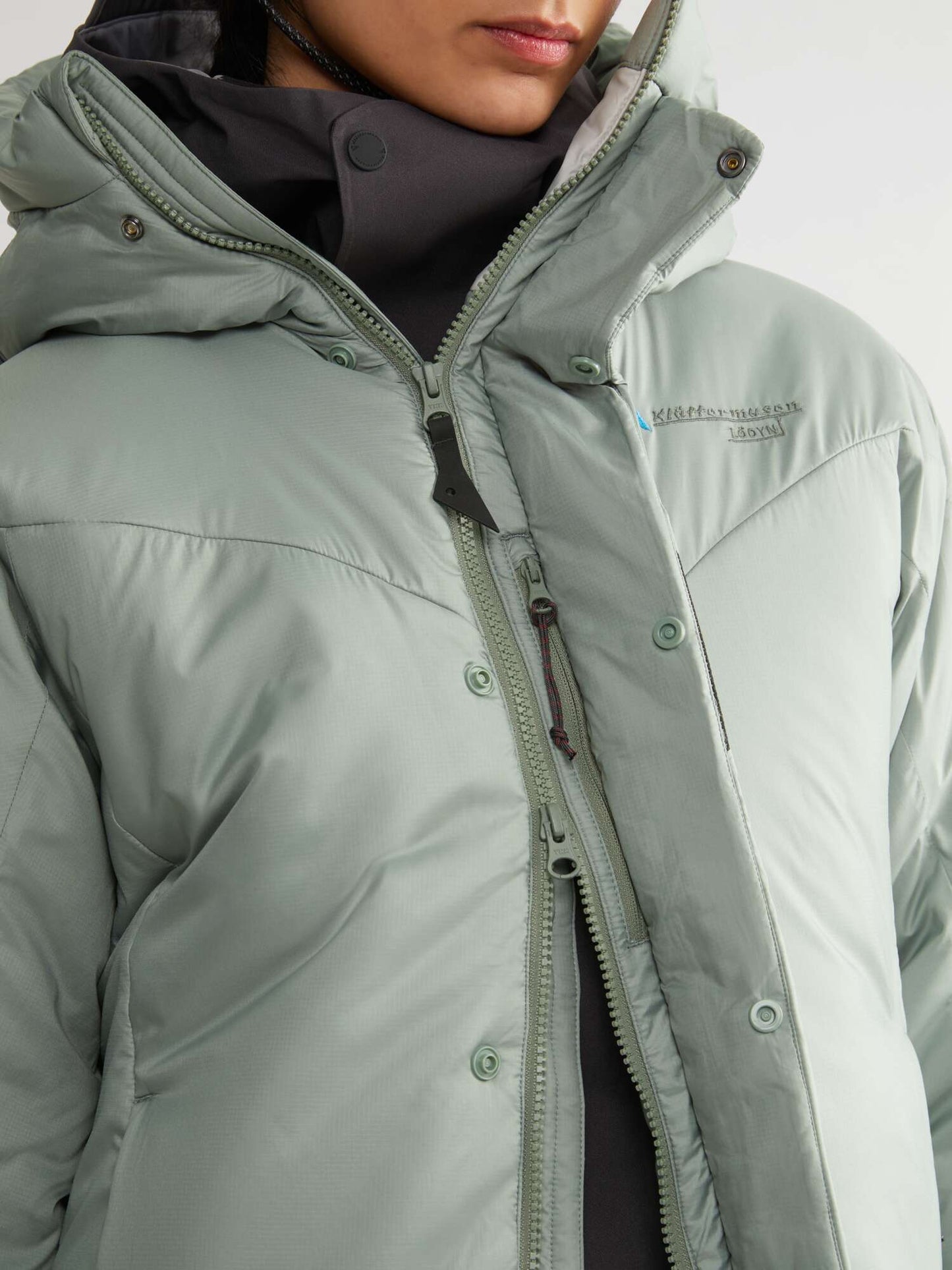 Lödyn Hood Jacket W's (Dam) - lätt och packbar jacka med syntetisolering