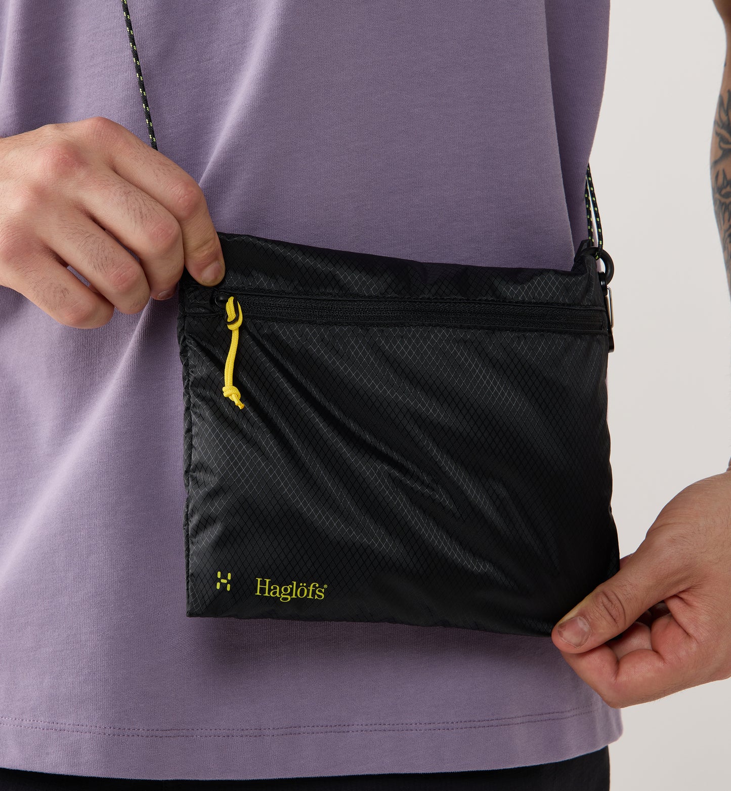 Flat accessory bag