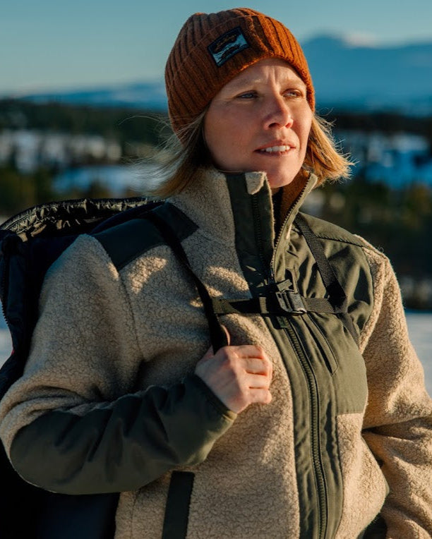Saruk Wool Pile Mid Full Zip W (Dam) - Robust och Värmande Ullfleece för Kyligare Temperaturer