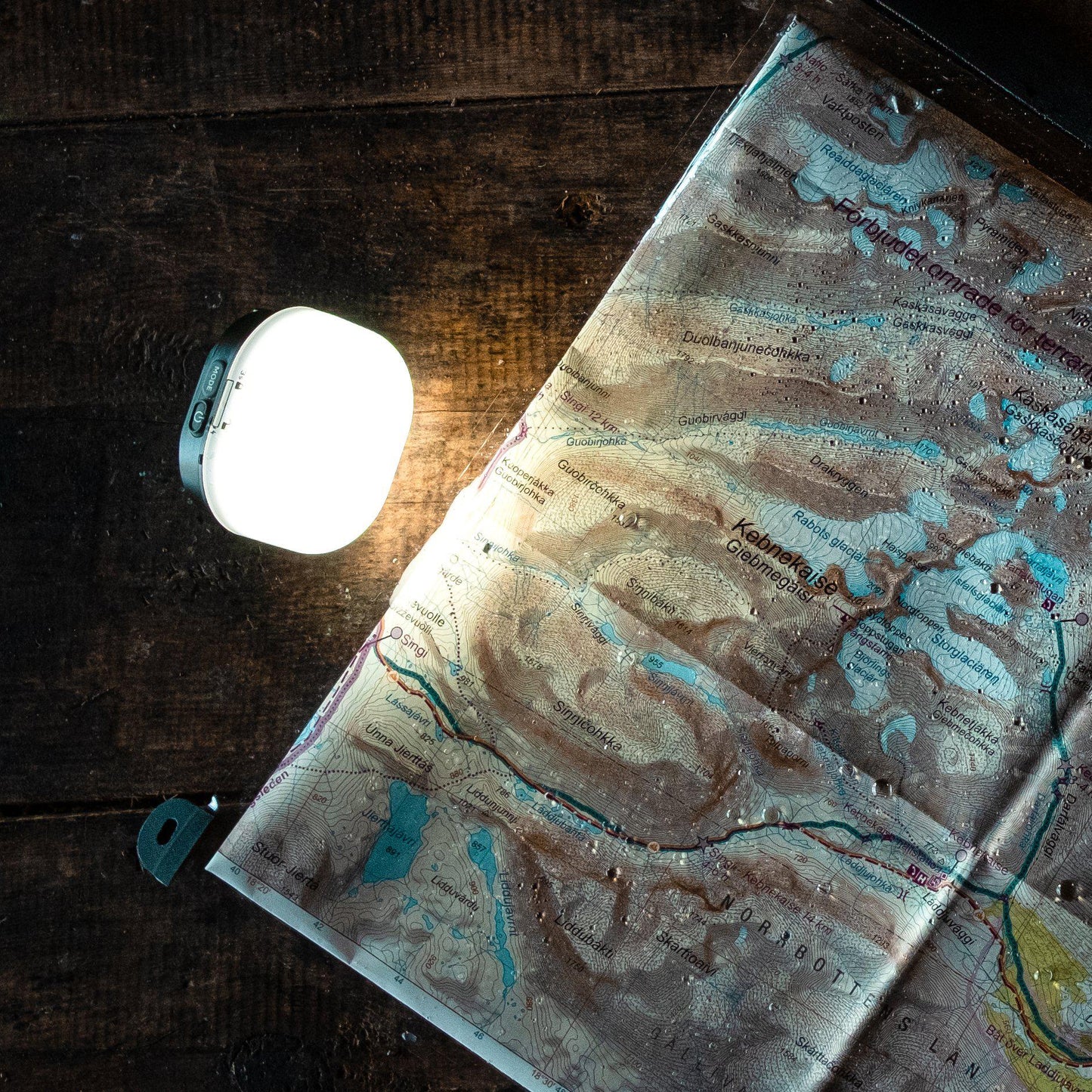 Glow Recharge  - uppladdningsbar campinglampa