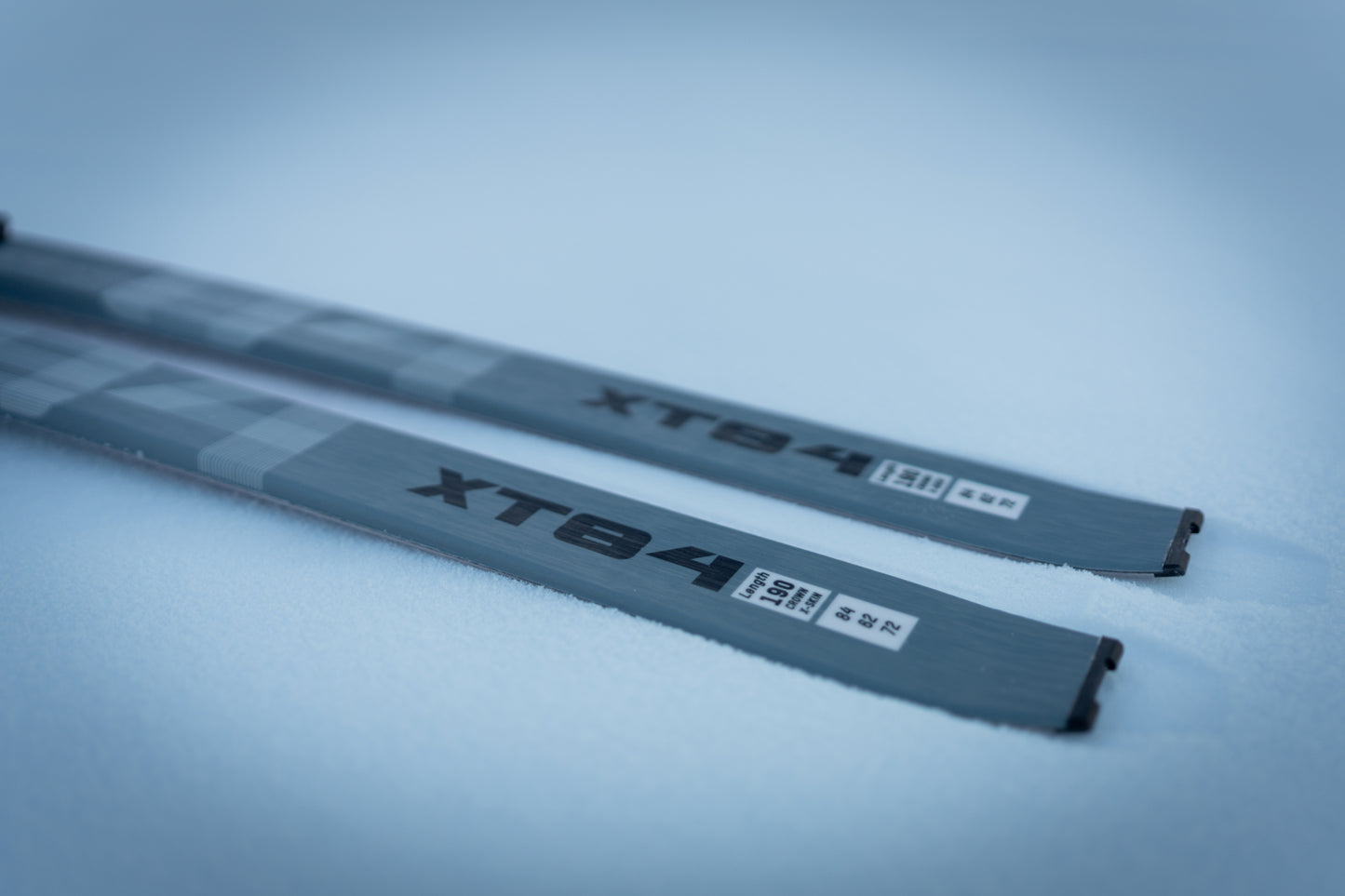 XT84 Crown X-skin - turskidor med stålkant